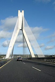 pic of the boyne cable bridge